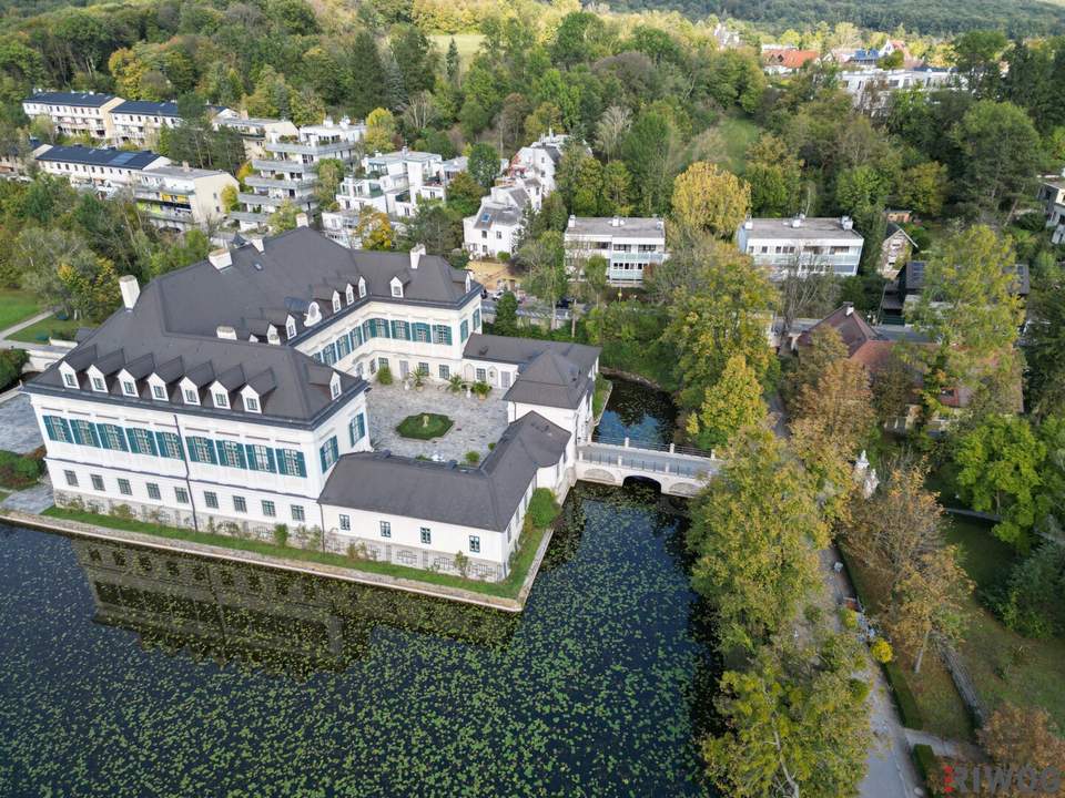 ERSTBEZUG nach Sanierung mit Blick auf Schloss Laudon | ca. 16 m² Loggia | Garagenplatz | Vollausgestattete Küche | Erholungsgebiet angrenzend