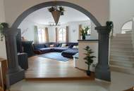 Wunderschöne Villa in exklusiver Bauausführung und Einrichtung