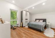 Elegantes Wohnen im Grünen! Neuwertiges Dreifamilienhaus in erhöhter Ruhelage