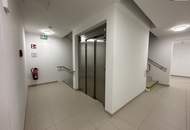 TOLLES ZINSHAUSPAKET! NEU ERRICHTETES WOHN- und GESCHÄFTSHAUS DIREKT AM HAUPTPLATZ!