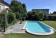 Tolles Zweifamilienhaus mit Einliegerwohnung, sonniger Terrasse, Keller, Doppelgarage und Pool!