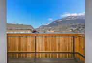Hochwertige Dachgeschosswohnung mit schönem Ausblick in Ruhelage