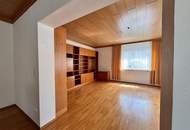 Zinshaus in Innenstadtlage mit 7 Einheiten und Grünfläche