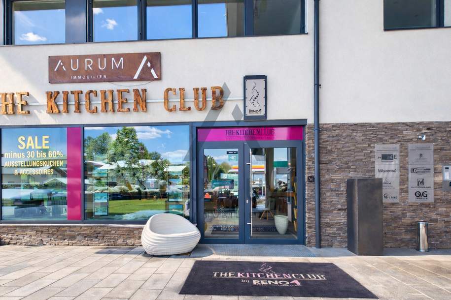 Geschäftslokal - großzügige Schaufenster - Top frequentierte Lage - Synergieeffekte durch Shop-in-Shop-Konzept, Gewerbeobjekt-miete, 2.474,55,€, 6365 Kitzbühel