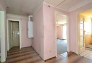 CHRISTOPH CHROMECEK IMMOBILIEN - 1090 WIEN - Renovierungsbedürftige Dachgeschoßwohnung mit Terrasse!