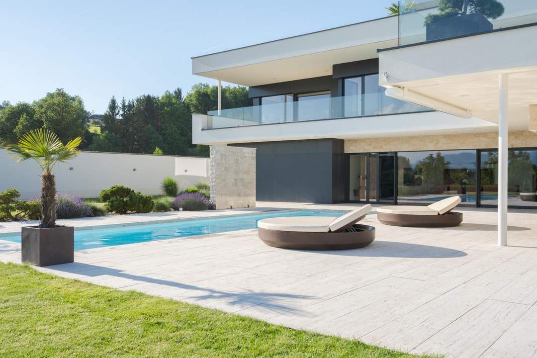 Selten. Privat. Großzügig. Eine Villa für höchste Ansprüche.