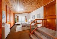 Neuer Preis! Vielseitiges Wohnhaus mit 5 Schlafzimmern, Kamin &amp; Potenzial für zwei Wohneinheiten