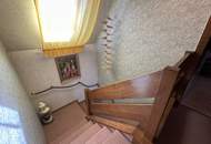 ***Schmuckes Einfamilienhaus in ruhiger Siedlungslage – Pool, Sauna, Werkstatt & großes Nebengebäude***