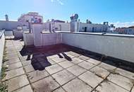 TERRASSENHIT, UNBEFRISTET, 84 m2 Dachgeschoß mit 64 m2 Terrasse, Wohnküche, 2 Zimmer, Wannenbad, Parketten, Fernblick, Holbeingasse