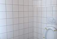 Geschäftslokal in Zentrumsnähe - 95m², großer Verkaufsraum, Abstellraum, kl. Teeküche, Toilette! Garage/Parkplatz möglich!
