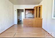 Sehr zentrale Stadtwohnung mit Potenzial – 2 Zimmer, Loggia, Lift und Parkfläche in Salzburg-Lehen.