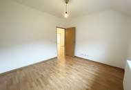 Charmante Dachgeschosswohnung mit 3 Zimmern & Balkon – Wohnen mit Weitblick