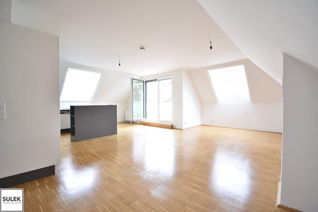Gut geschnittene 4-Zimmer-Dachgeschosswohnung mit großer Terrasse in Hütteldorf (S+U)