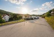 180 Grad Blick über die Hinterbrühl! 4-Zimmer DG Maisonette mit GROSSEN Sonnenterrassen und einem Garten!