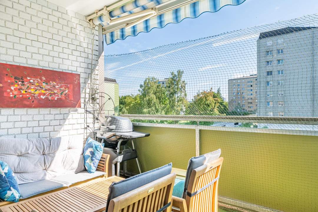 Großzügige 4-Zimmer-Wohnung mit Loggia und Garagenplatz