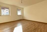 L(i)ebenswerter Neustart in Steyr Münichholz: stilvoll sanierte Wohnung mit ebenerdiger Dusche, hochwertigen Böden und großzügiger Raumaufteilung – perfekt für Zwei!