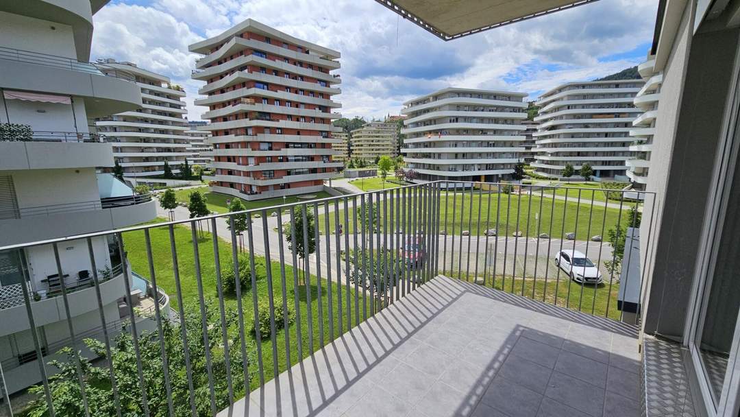Unbefristete 4-Zimmer-Wohnung mit Balkon!