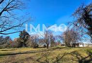 Bauträger oder Privatperson: Traumhaftes, großes Grundstück mit Altbaumbestand in ruhiger Lage