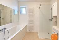 Moderne 2-Zimmer-Wohnung mit großer Sonnenterrasse, Eigengarten und Carport in Feldkirchen bei Graz!