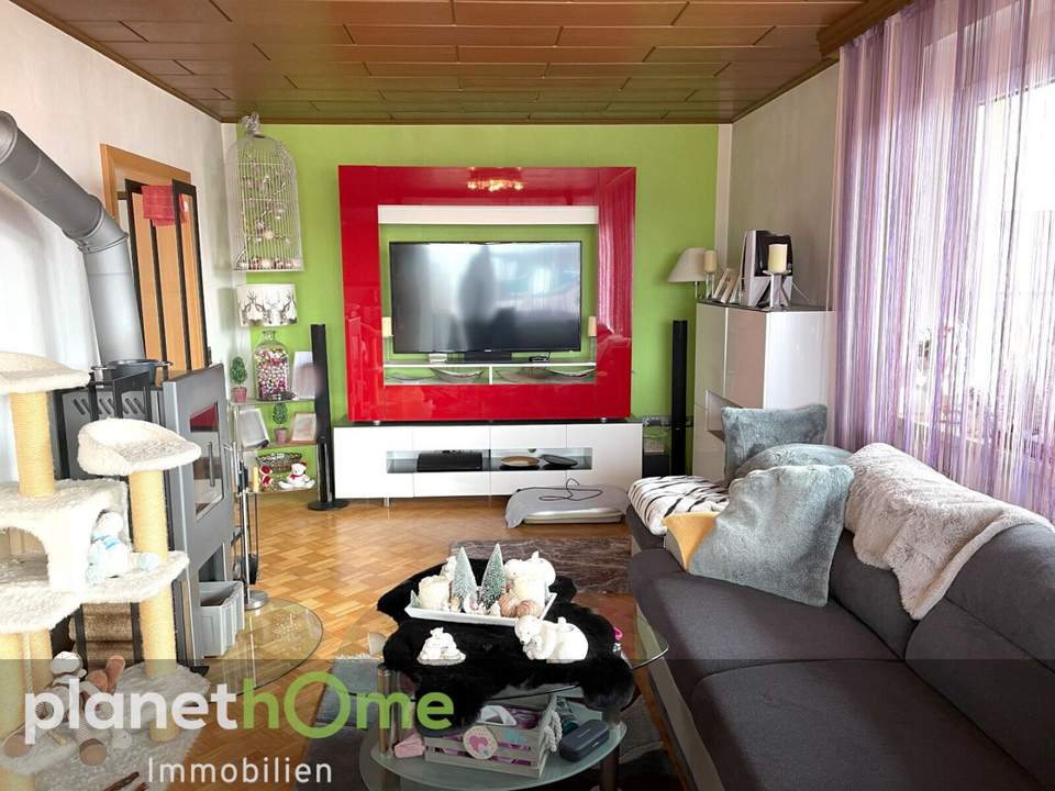 Gepflegtes Eigenheim mit großer Terrasse und Garage