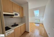 Charmante 2-Zimmer Dachgeschosswohnung im 13. Bezirk mit U4-Anbindung