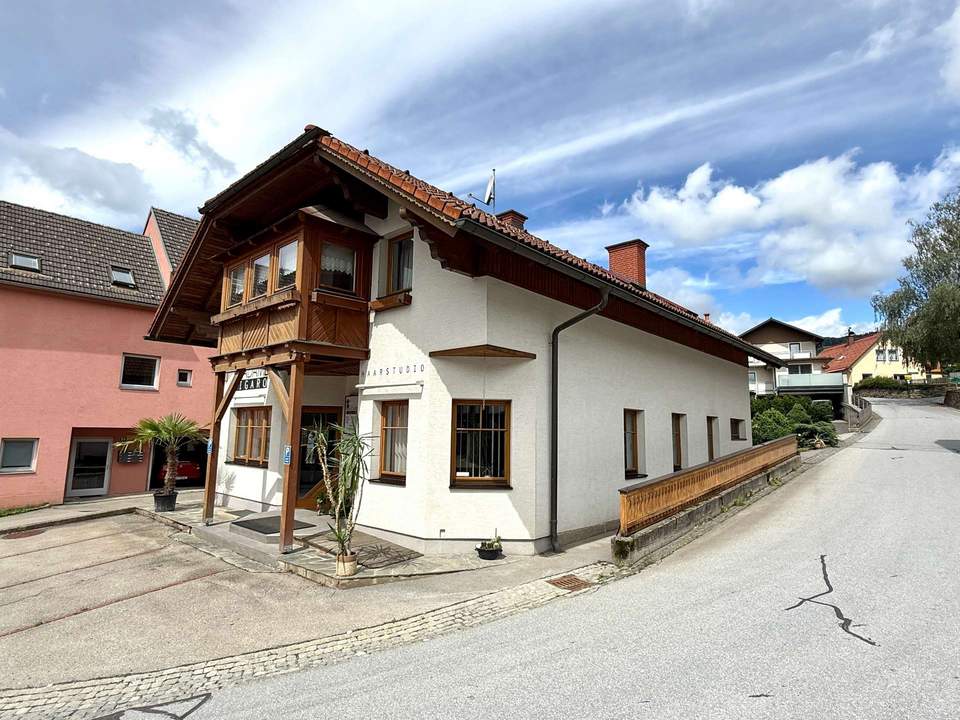 Wohnhaus mit Geschäftslokal am Kammersberg – Potenzial für Ihre Ideen