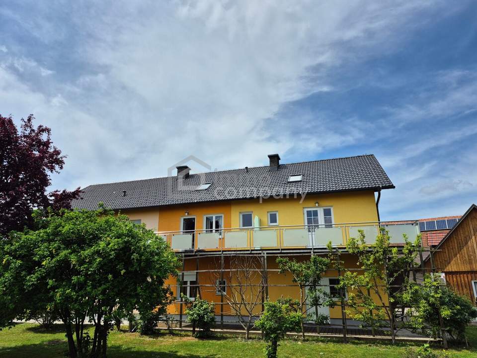 Wohnhaus mit 4 Wohneinheiten + 440 m² Nebengebäude + 1,92 ha Grund – außergewöhnliches Anwesen mit vielen Möglichkeiten!