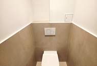 Altbau mit Upgrade! Erstbezug nach Sanierung in ruhiger Seitengasse! Clever geschnitten + Gut angebunden + Schönes Altbauhaus! Worauf warten Sie noch?