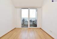 Charmante Dachgeschosswohnung mit viel Licht und luftiger Raumhöhe! Innenhof-Süd-Ausrichtung! Top Anbindung! Ab sofort verfügbar!