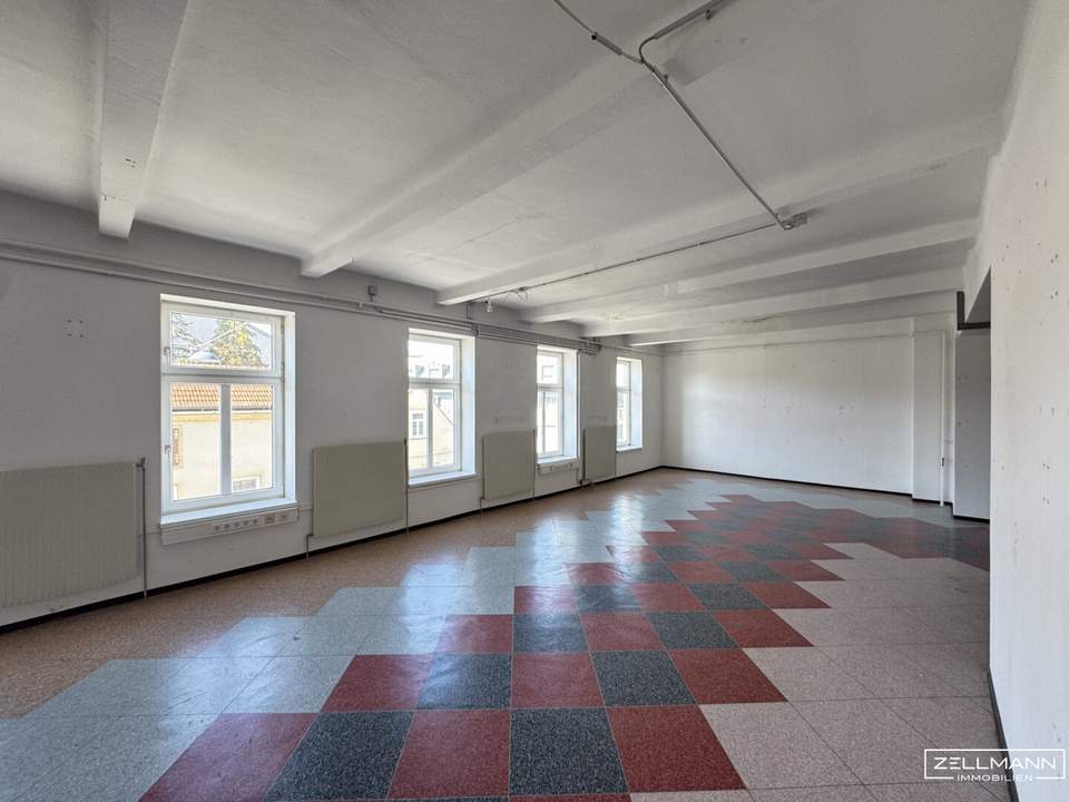 Großzügige Lager- und Bürofläche in Wien 23 – Ihre Chance auf Raum für Erfolg | ZELLMANN IMMOBILIEN
