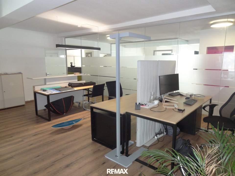 Creative Work Space: Penthouse-Büroflächen mit ca. 52m² und ca. 40m² in zentrumsnaher Lage von Innsbruck und mit sehr guter Verkehrsanbindung zu mieten