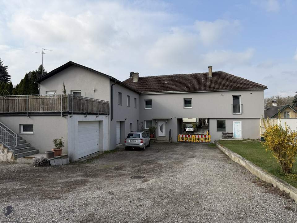 Wohnhaus mit 3 Wohneinheiten, Ausbaupotenzial & laufenden Mieteinnahmen