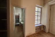 UNBEFRISTET - <> Repräsentative 7-Zimmer Altbauwohnung mit Blick auf das Rathaus – ca. 300 m² in bester Innenstadtlage - auch ideal als Büronutzung