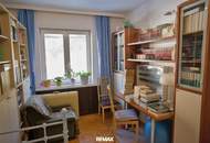 Zwei Häuser, ein Grundstück: Ihr neues Zuhause mit laufenden Mieteinnahmen