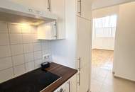 1150! Entzückende 2-Zimmer DG-Wohnung nahe U3/Schweglerplatz!