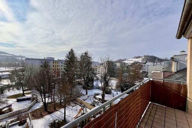 Helle 4-Zimmer-Dachgeschosswohnung mit Terrasse &amp; TG-Platz, Wohnung-kauf, 299.999,€, 4701 Grieskirchen