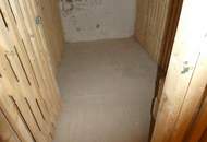 Top-sanierte, ruhige Altbauwohnung mit 4,5m² Balkon