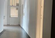 ++ PERFEKTE WG-WOHNUNG ++ 3-Zimmer mit Extraküche und 2 Balkonen nahe Murradweg