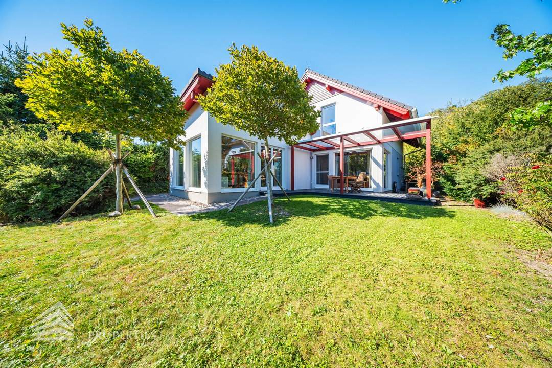 Modernes Einfamilienhaus mit separatem Home-Office in Grünlage – rund 30 Minuten südlich von Wien