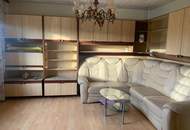 In Abwicklung! Geräumiges Miethaus , auch für zwei Familien geeignet.