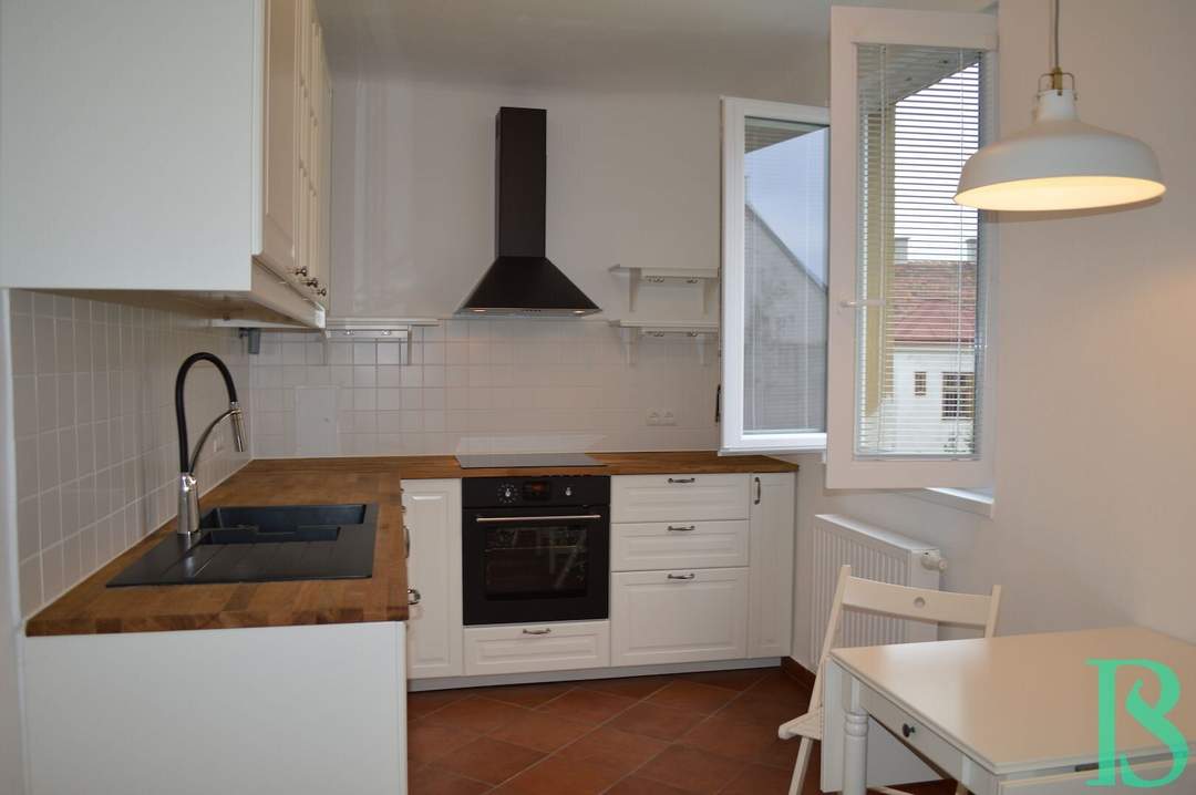 Sonnige, top renovierte 3-Zimmer Wohnung - Studenten willkommen