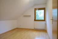 Heimeliges Doppelhaus in Holzbauweise – Wohnen mit Wohlfühlfaktor in ruhiger Siedlungslage!