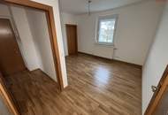 Außergewöhnliche 4-Zimmer-Familienwohnung in idyllischer Grünlage: im letzten Stockwerk mit Weitblick, durchdachter Raumaufteilung und unschlagbarem Preis!