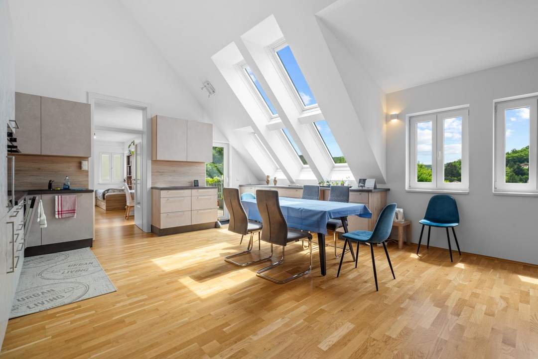 "Wohnen mit Weitblick – Exklusive Maisonette!"