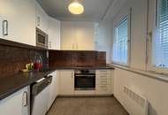 Lichtdurchflutete 3 Zimmer Wohnung mit Grünblick