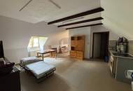 RENOVIERUNGSBEDÜRFTIGE OASE IM LÄNDLICHEN CHARME