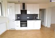 Herrliche Drei-Zimmer-Wohnung mit riesigen FREIFLÄCHEN und Garagenplatz! Schlossbergblick!