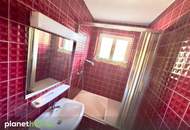 Bungalow mit zwei Wohneinheiten auf rund 1.800 m² großem Grundstück in Seewalchen am Attersee