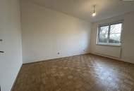 SUPER-LAGE! Neu sanierte, coole 2-Zimmer Gartenwohnung! Sonnenterrasse + großer Eigengarten + TIEFGARAGE in der Oberen Teichstraße, 8010 Graz!