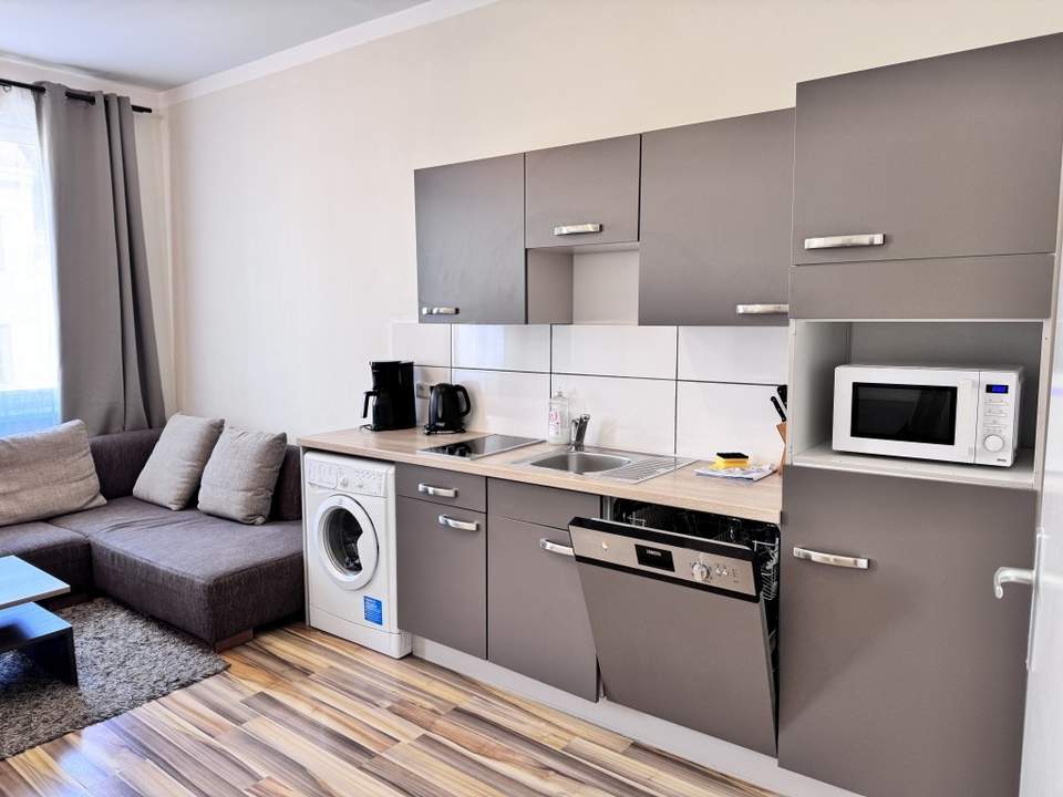Möblierte 3-Zimmerwohnung im 3. Liftstock